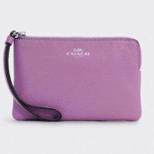 💕NWT Coach Violet Corner Zip Wristlet💕